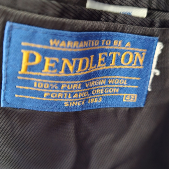 Vintage Pendleton Mens Navy Blue Wool  Sportcoat size 42 - Picture 2 of 8